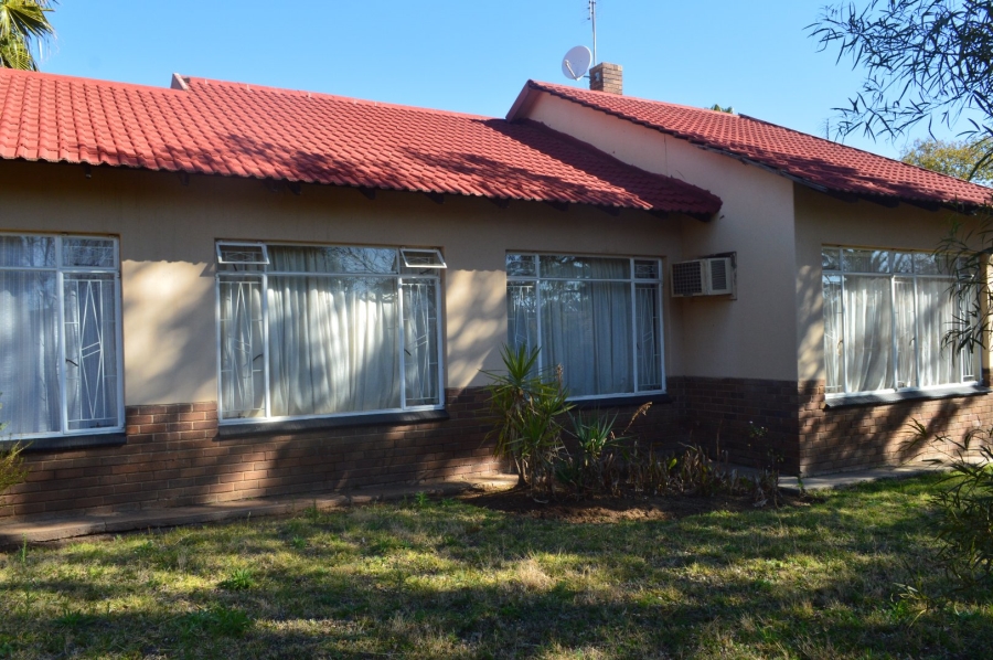 3 Bedroom Property for Sale in La Hoff North West